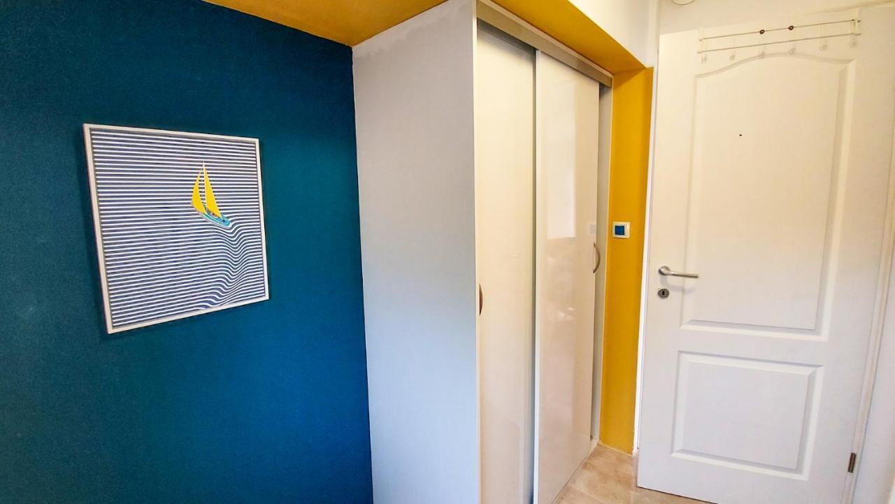 Holiday Home - Beach House 'Amarella' Turanj Exterior foto
