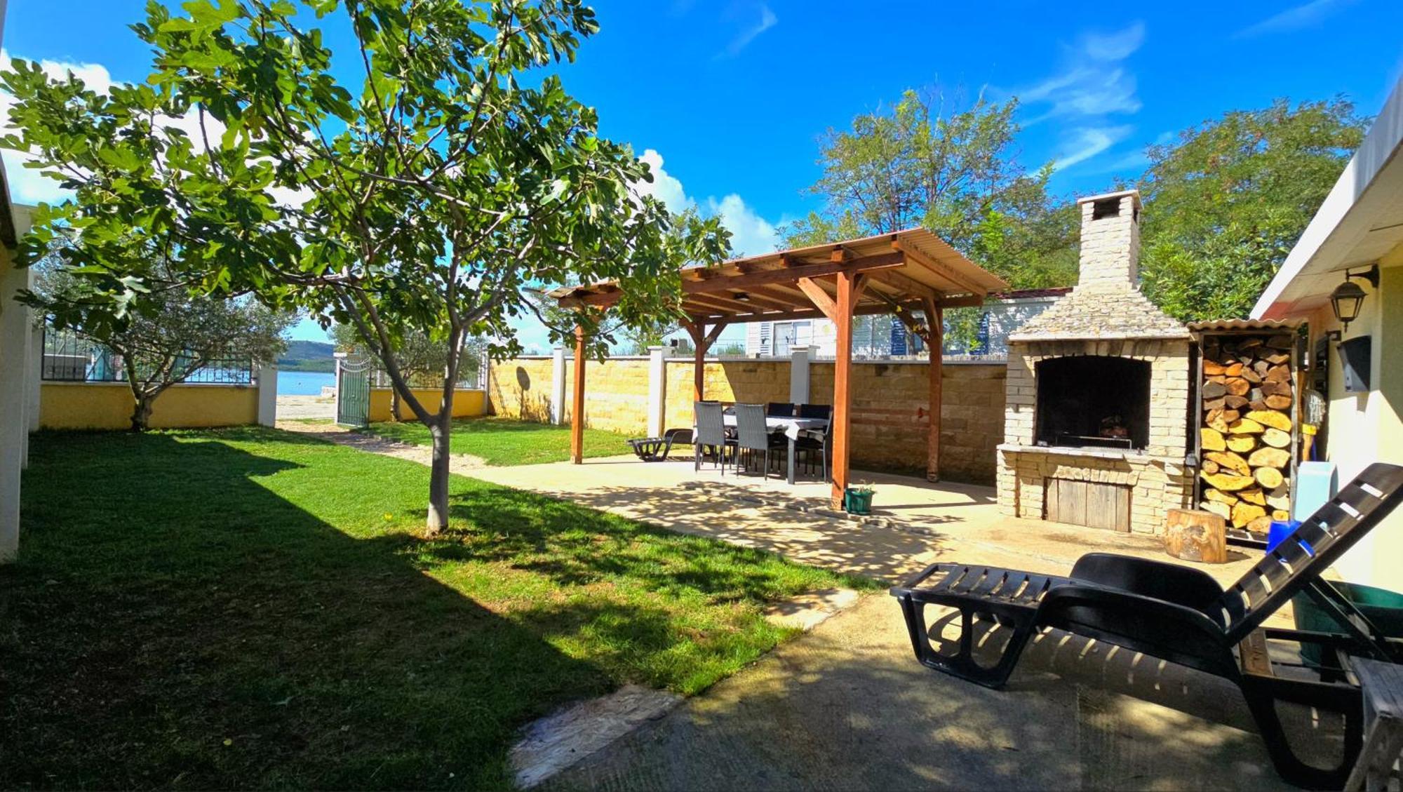 Holiday Home - Beach House 'Amarella' Turanj Exterior foto